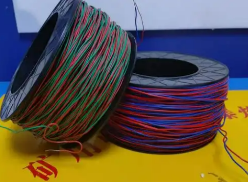 乌什放炮线的主要材质有哪些？不同材质的适用场景有何区别？